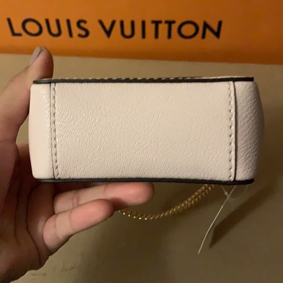 ❌Sold❌ Michael Kors Keyfob - Picture 3 of 5